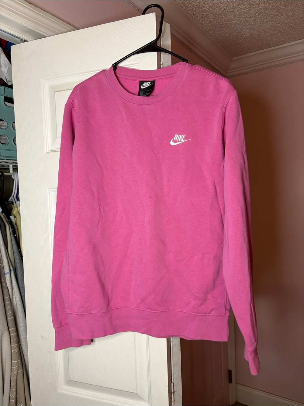 Nike Women’s Hot Pink Crewneck Sweatshirt